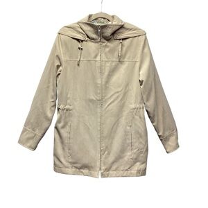 London Fog women’s short trench coat. Size Small. Tan/Camel